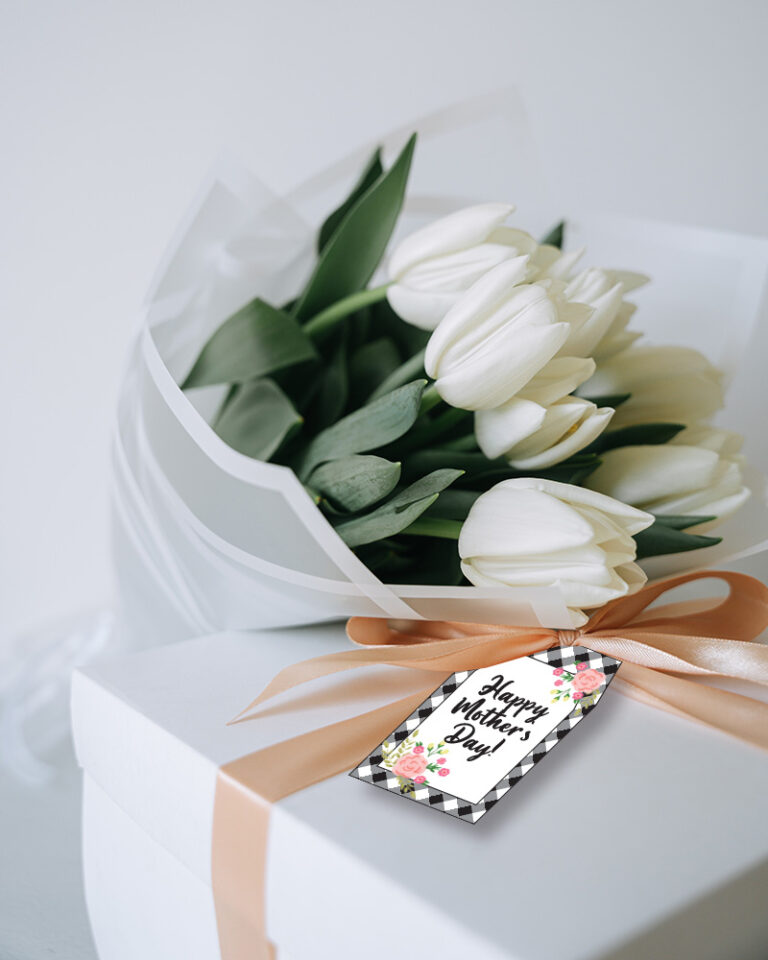 mothers day gift tags with present and flowers